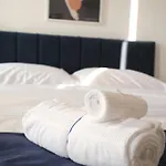 Hotel Bluemoon Retreat Tirana