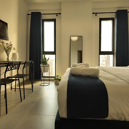 Hotel Bluemoon Retreat