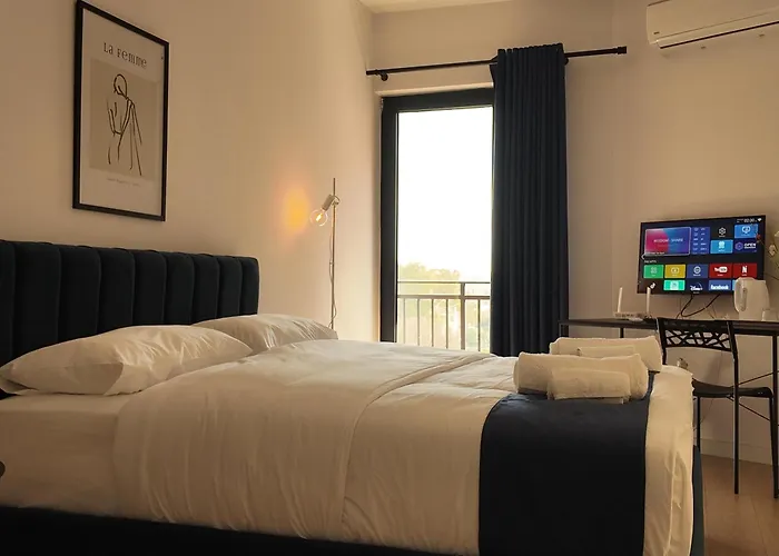 Hotel Bluemoon Retreat