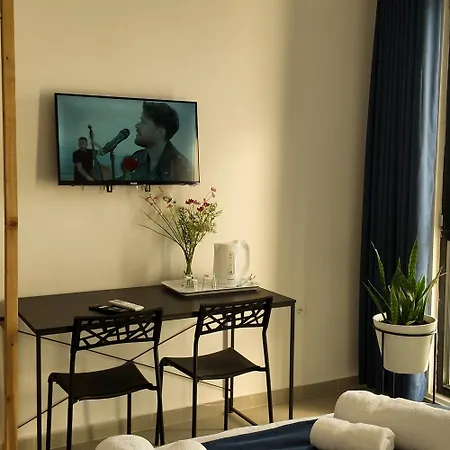 Hotel Bluemoon Retreat